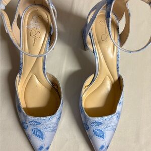 Sold Elegant Blue Floral Women's Heels